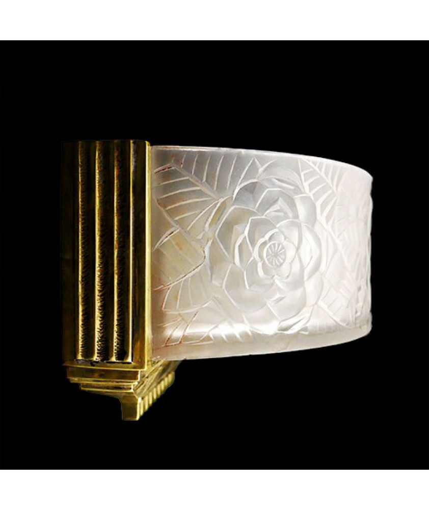 Art Deco Elegance Rose Pattern Wall Light Captivate Your Space